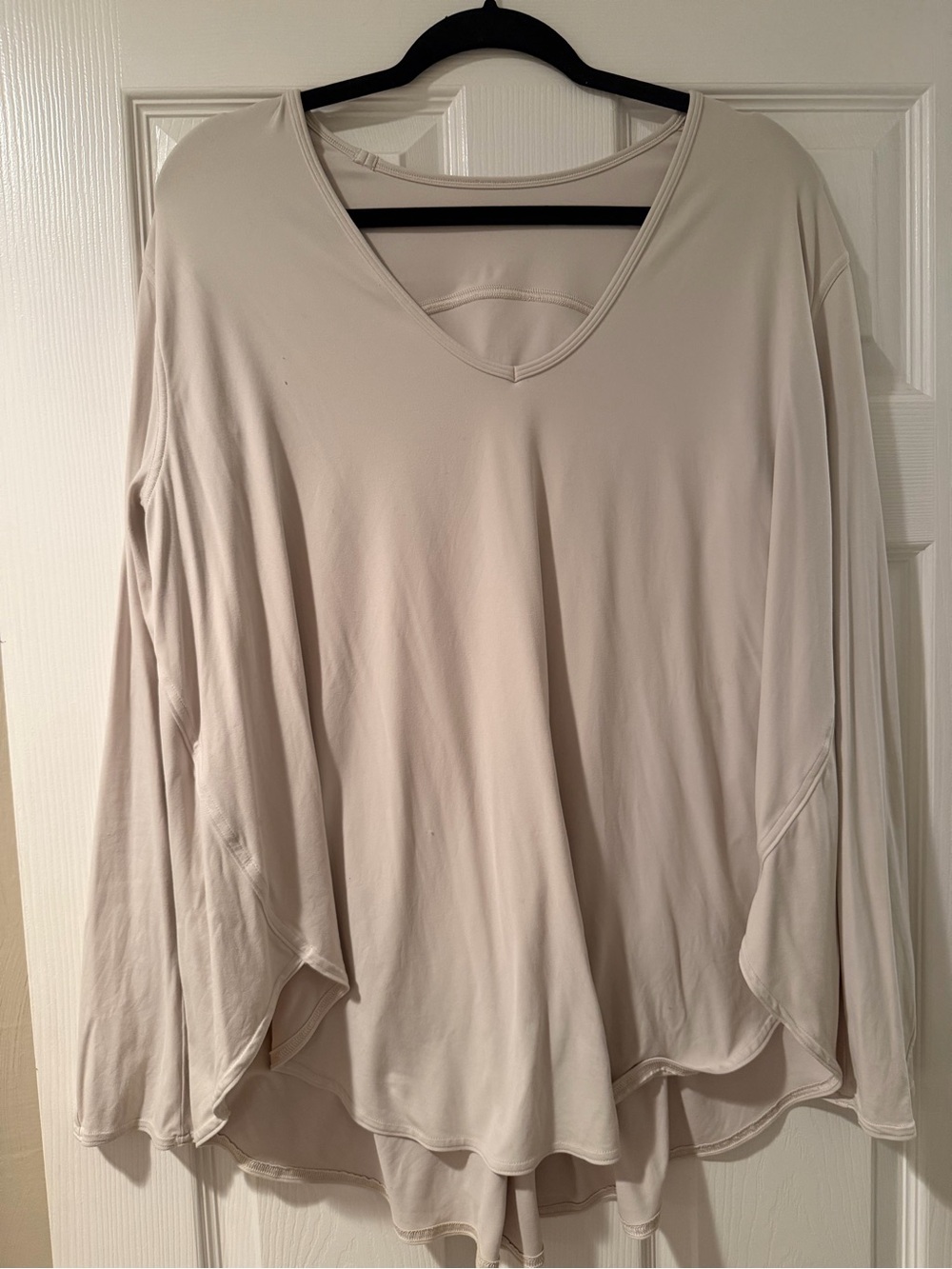Lululemon V-Neck Lightweight Long-Sleeve Top in Bone